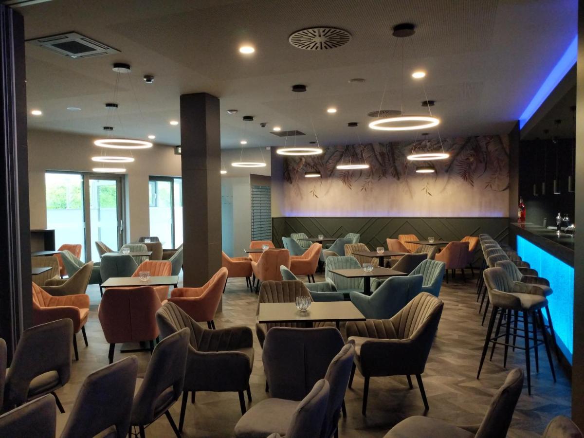 Wellness Hotel Panorama Trenčianske Teplice Exteriör bild