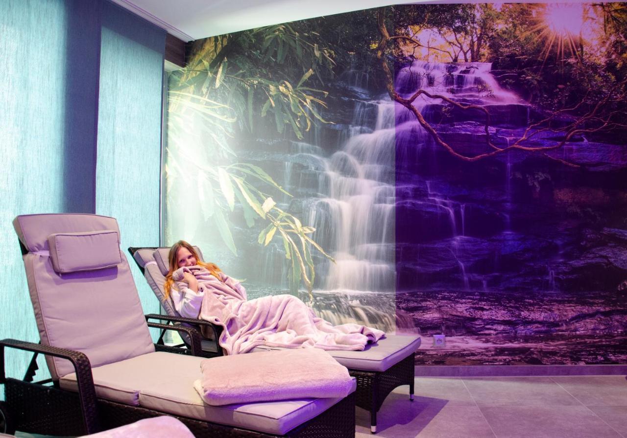 Wellness Hotel Panorama Trenčianske Teplice Exteriör bild