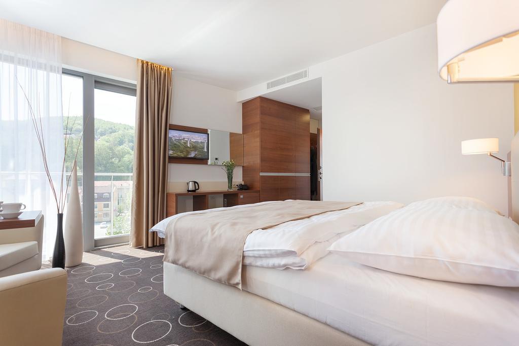 Wellness Hotel Panorama Trenčianske Teplice Rum bild