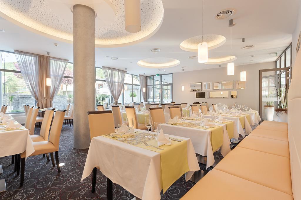Wellness Hotel Panorama Trenčianske Teplice Exteriör bild