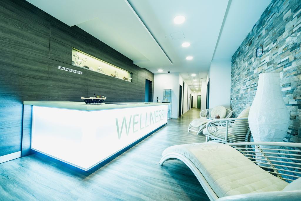 Wellness Hotel Panorama Trenčianske Teplice Exteriör bild