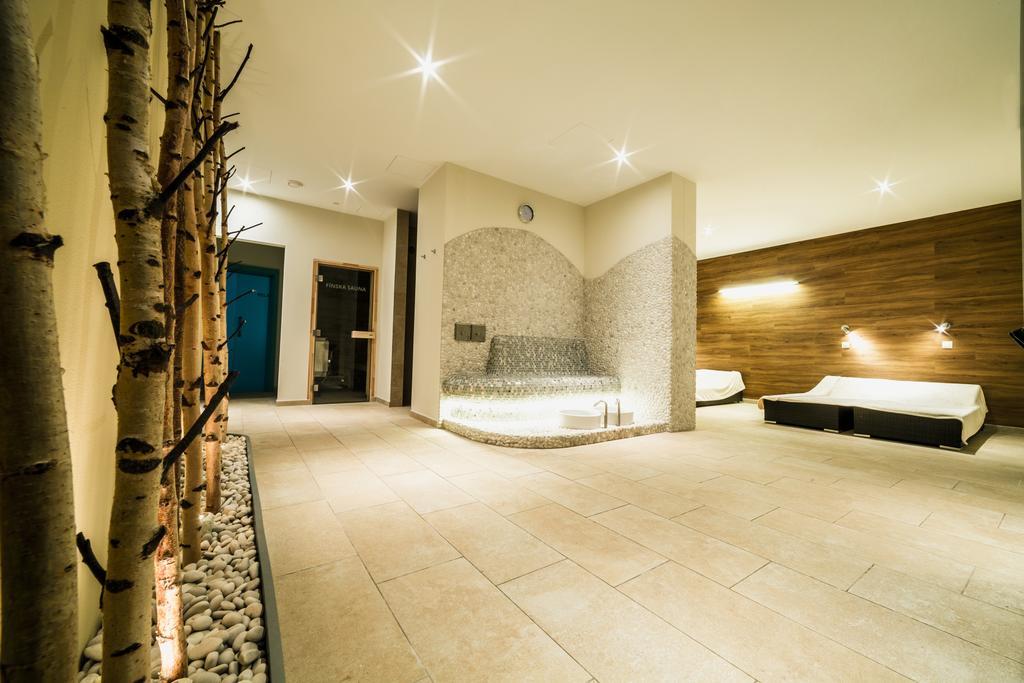 Wellness Hotel Panorama Trenčianske Teplice Exteriör bild