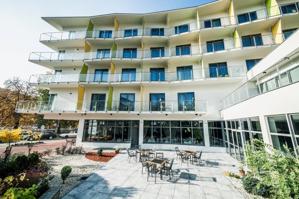 Wellness Hotel Panorama Trenčianske Teplice Exteriör bild